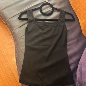 Stretchy black tank top